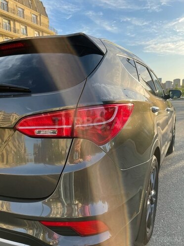 Hyundai Santa Fe-14