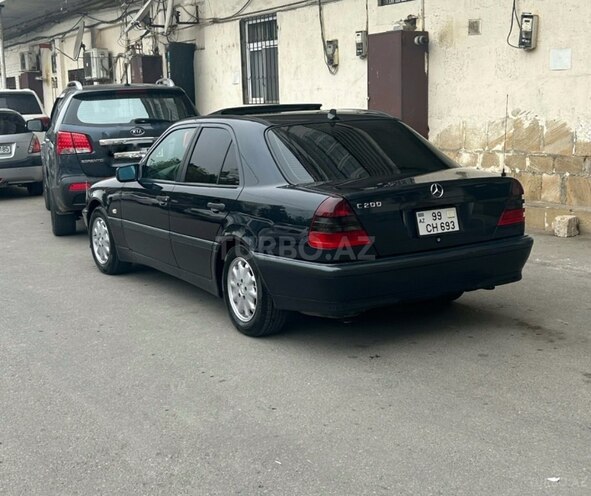 Mercedes C 200 1999, 303,000 km - 2.0 л - Quba