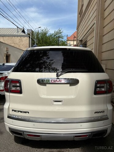 GMC Acadia-8