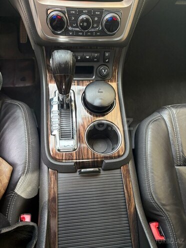 GMC Acadia-10