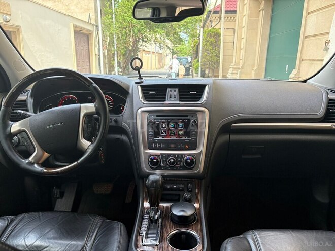 GMC Acadia-9