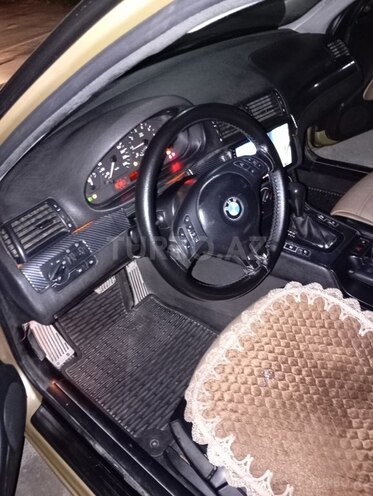 BMW 318 1999, 390,000 km - 1.9 l - Bakı