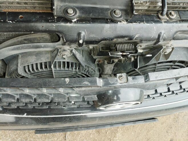 Hyundai H-1 2004, 372,000 km - 2.5 l - Bakı