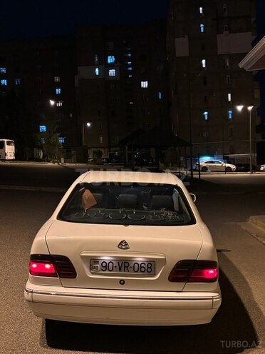 Mercedes E 220 d 2001, 590,000 km - 2.2 l - Bakı