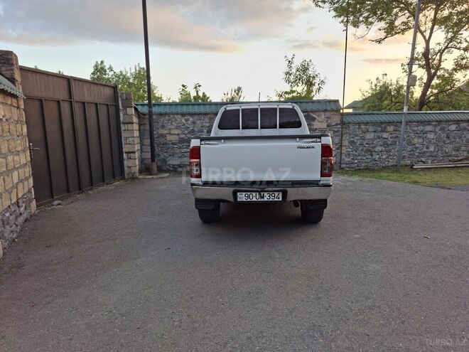 Toyota Hilux 2013, 305,600 km - 2.5 л - Qəbələ