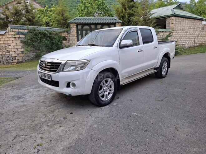 Toyota Hilux 2013, 305,600 km - 2.5 л - Qəbələ
