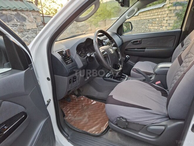 Toyota Hilux 2013, 305,600 km - 2.5 л - Qəbələ
