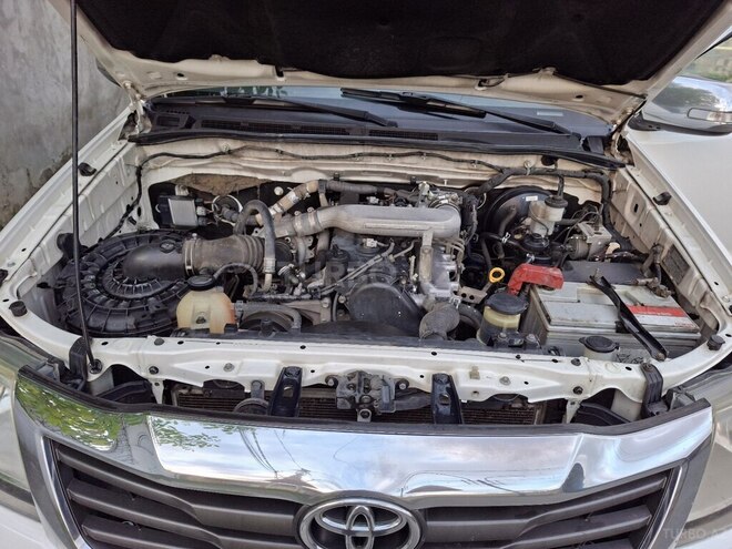 Toyota Hilux 2013, 305,600 km - 2.5 л - Qəbələ