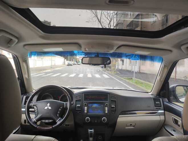 Mitsubishi Pajero 2011, 230,426 km - 3.5 l - Masallı