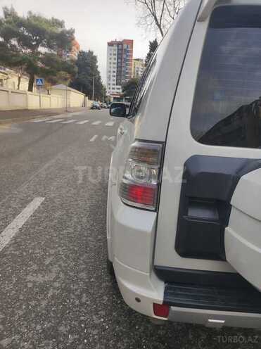 Mitsubishi Pajero 2011, 230,426 km - 3.5 l - Masallı