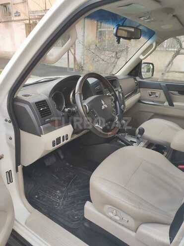 Mitsubishi Pajero 2011, 230,426 km - 3.5 l - Masallı