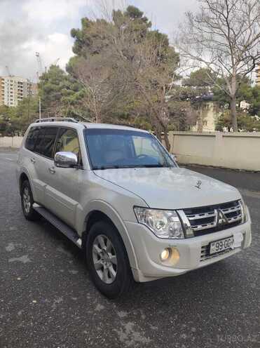 Mitsubishi Pajero 2011, 230,426 km - 3.5 l - Masallı