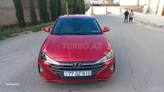 Hyundai Elantra-1