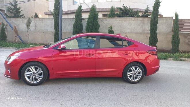 Hyundai Elantra-4
