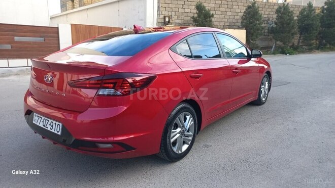 Hyundai Elantra-7