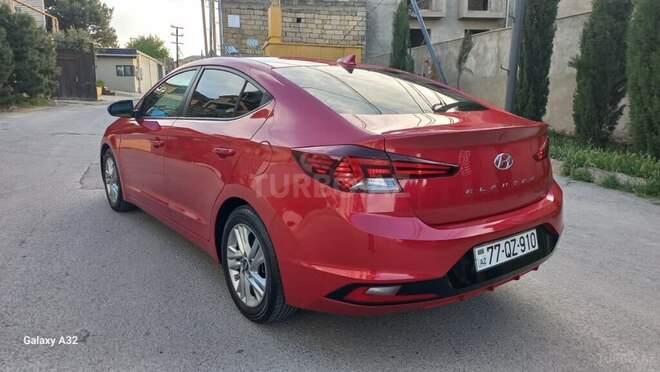 Hyundai Elantra-6
