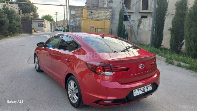 Hyundai Elantra-8