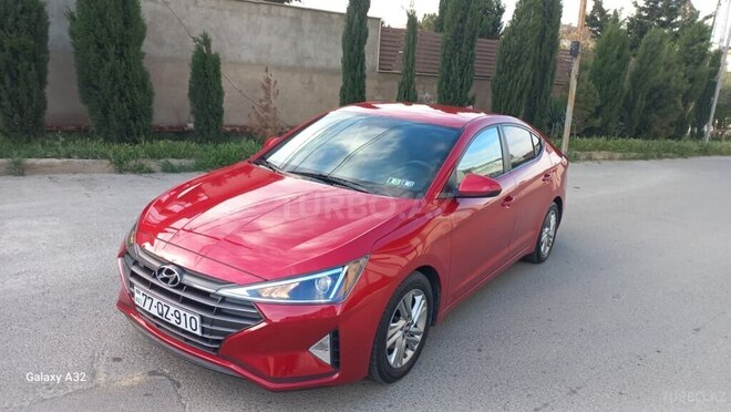 Hyundai Elantra-11