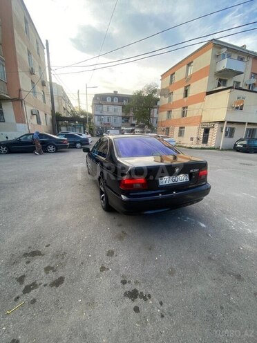BMW 525 2001, 100,000 km - 3.0 l - Xırdalan