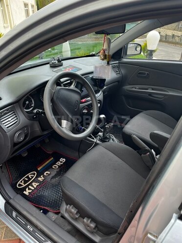 Kia Rio 2006, 225,000 km - 1.4 l - Yardımlı