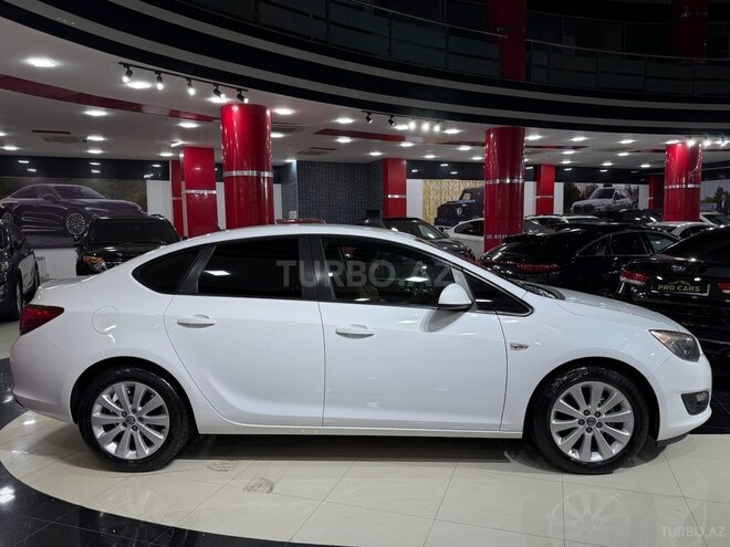 Opel Astra 2015, 192,000 km - 1.6 l - Bakı
