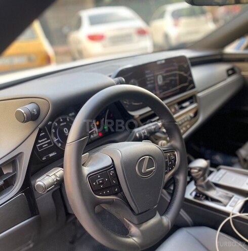 Lexus ES 200 2023, 3,500 km - 2.0 л - Bakı
