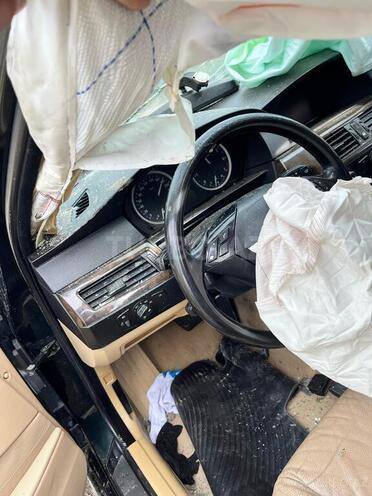 BMW 530 2004, 500,000 km - 3.0 l - Salyan