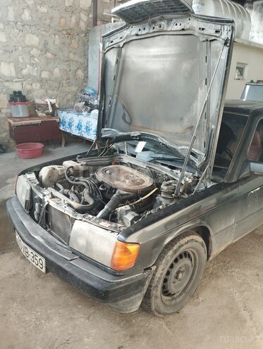 Mercedes 190 1991, 300,000 km - 2.0 l - Gəncə