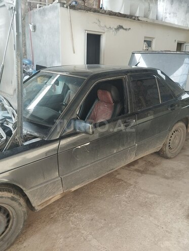 Mercedes 190 1991, 300,000 km - 2.0 l - Gəncə