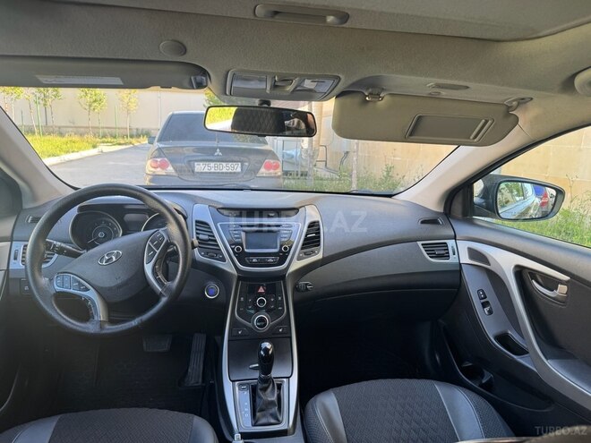 Hyundai Elantra 2015, 186,684 km - 1.8 л - Bakı