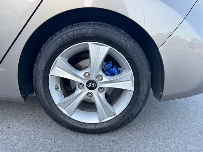 Hyundai Elantra 2015, 186,684 km - 1.8 л - Bakı