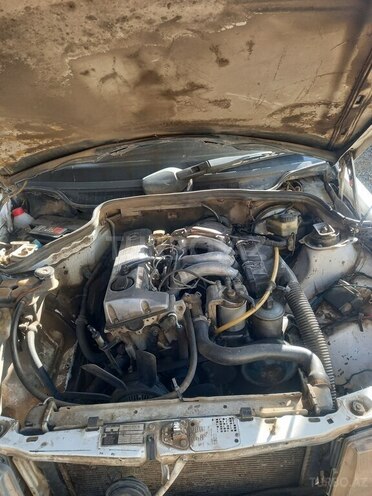 Mercedes 190 1985, 500,000 km - 2.0 l - Masallı