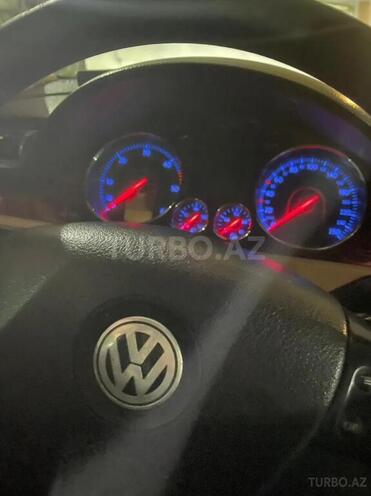 Volkswagen Passat-12