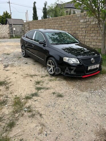 Volkswagen Passat-1