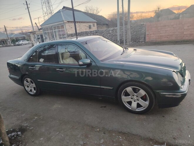Mercedes E 320 2001, 387,392 km - 3.2 l - Balakən