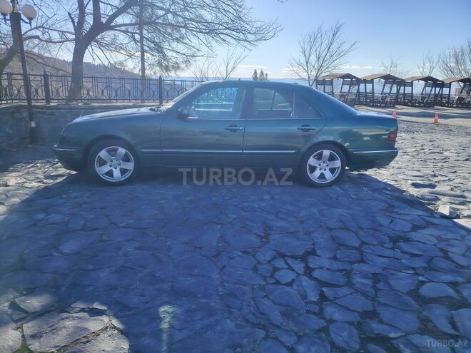 Mercedes E 320 2001, 387,392 km - 3.2 l - Balakən