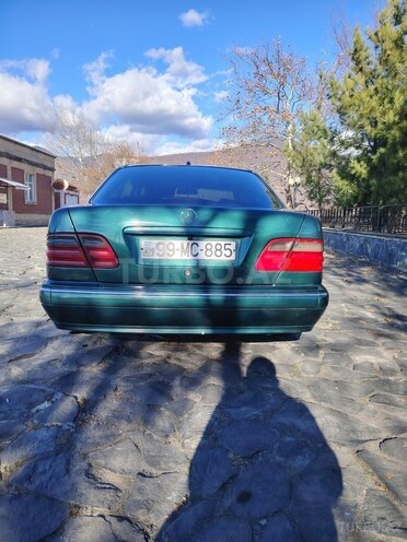 Mercedes E 320 2001, 387,392 km - 3.2 l - Balakən