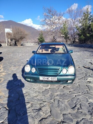 Mercedes E 320 2001, 387,392 km - 3.2 l - Balakən