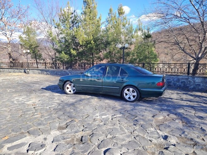 Mercedes E 320 2001, 387,392 km - 3.2 l - Balakən