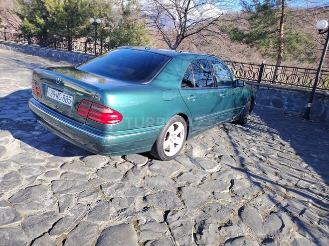 Mercedes E 320 2001, 387,392 km - 3.2 l - Balakən