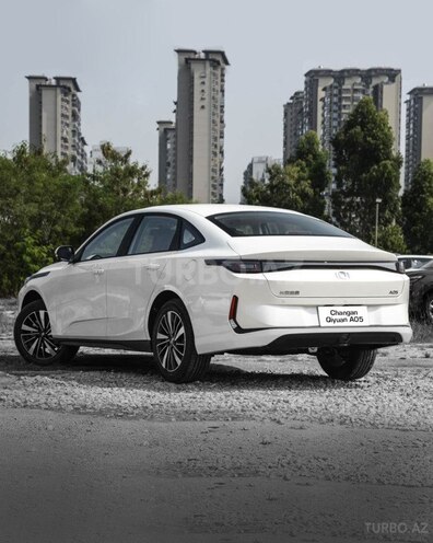 Changan Qiyuan A05 2025, 0 km - 1.5 л - Bakı