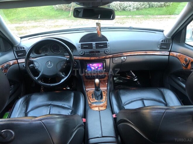 Mercedes E 320 2002, 285,000 km - 3.2 l - Bakı