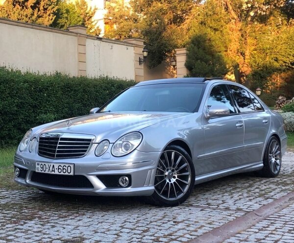 Mercedes E 320 2002, 285,000 km - 3.2 l - Bakı
