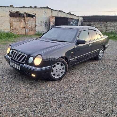 Mercedes E 220 d 1996, 286,500 km - 2.2 l - Biləsuvar