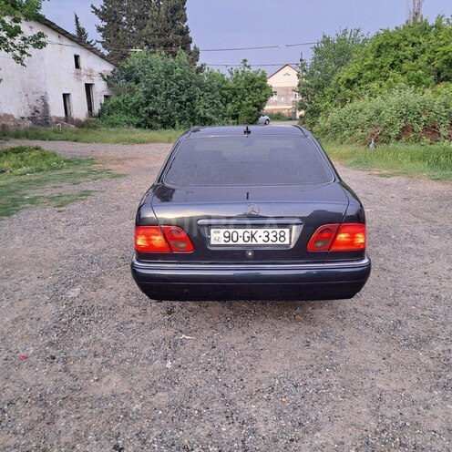 Mercedes E 220 d 1996, 286,500 km - 2.2 l - Biləsuvar