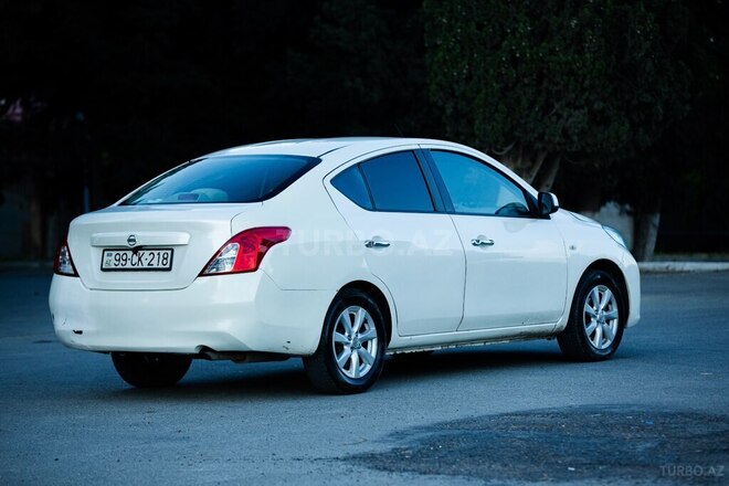 Nissan Sunny 2012, 242,000 km - 1.6 л - Bakı