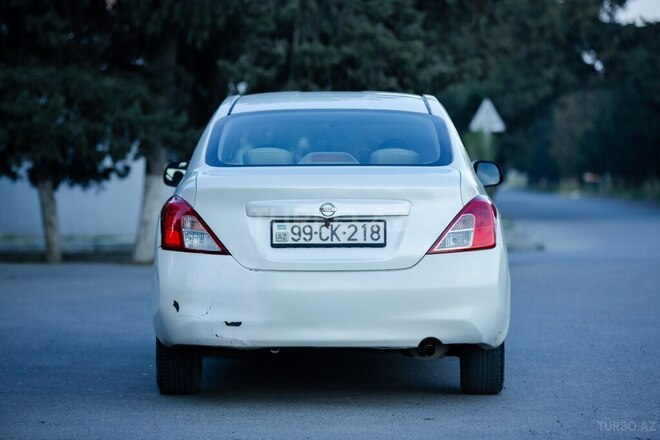 Nissan Sunny 2012, 242,000 km - 1.6 л - Bakı
