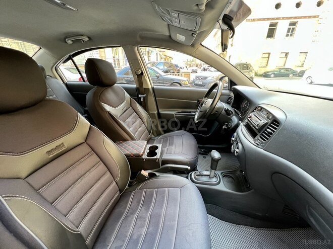 Hyundai Accent 2010, 220,000 km - 1.4 l - Bakı