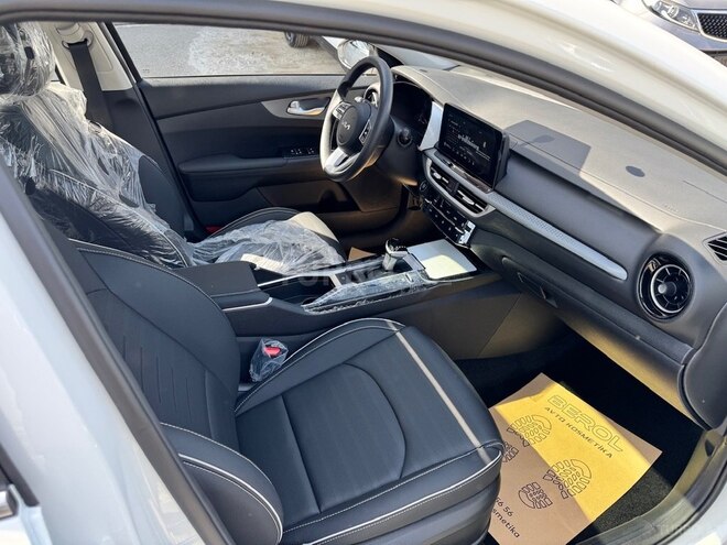 Kia K3-8