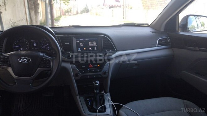 Hyundai Elantra 2017, 241,847 km - 2.0 л - Bakı